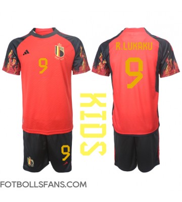 Belgien Romelu Lukaku #9 Replika Hemmatröja Barn VM 2022 Kortärmad (+ Korta byxor)